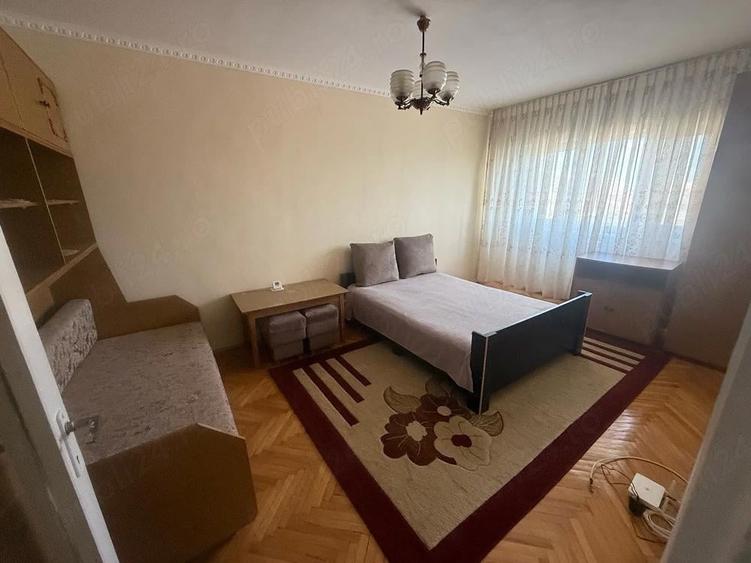 Apartament cu 2 camere decomandat în Micro 16