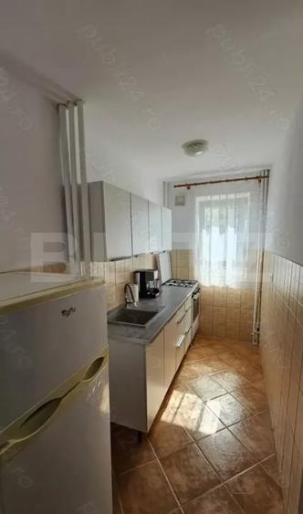 Apartament cu 2 camere decomandat, mobilat în Podu Roș