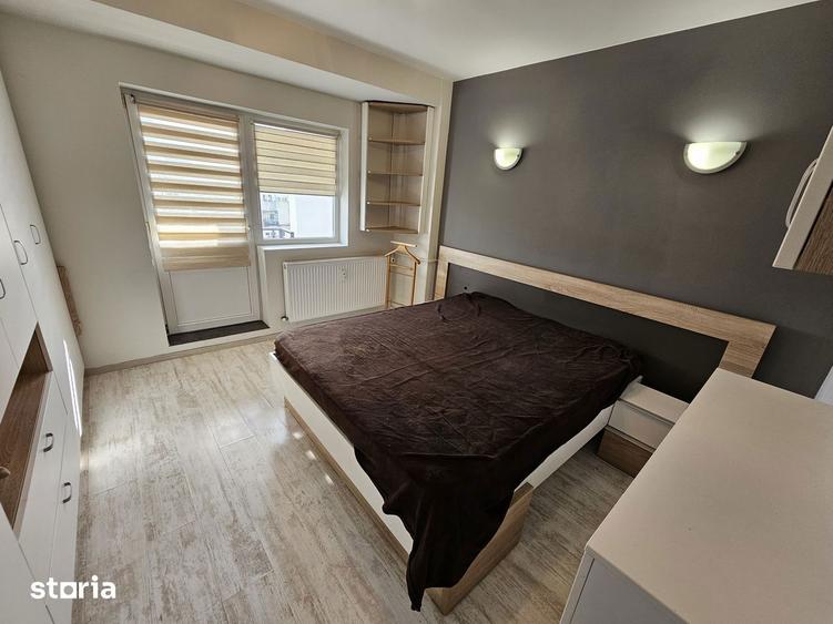 Apartament cu 3 camere decomandat, mobilat în Decebal