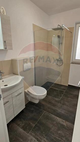 Casă cu Teren 300 Mp în Central
