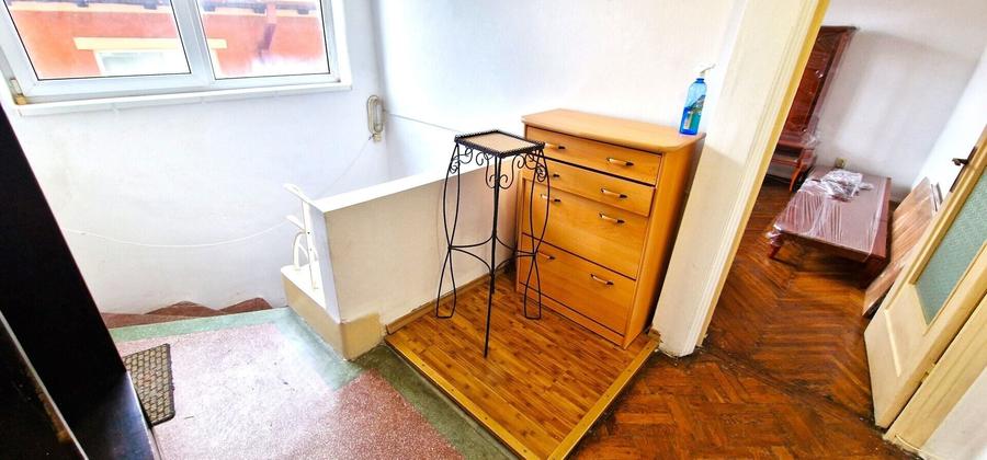 Apartament cu 3 camere semidecomandat, mobilat în Cișmigiu