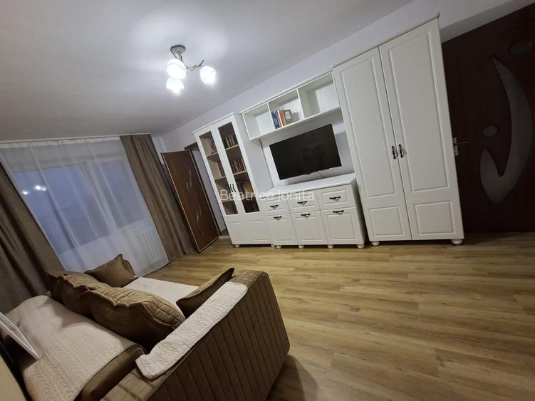 Apartament 4 camere/ 81,95 mp/ Bd. 1 Decembie 1918/ zona Titan