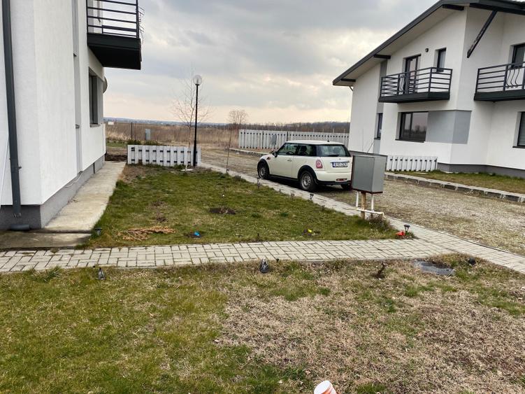 Casă cu 4 camere cu Teren 350 Mp în Central