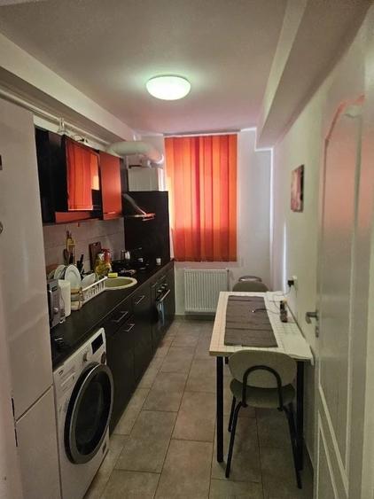 Apartament cu 2 camere decomandat în Fundeni
