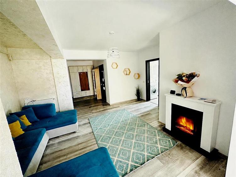 Apartament cu 3 camere decomandat în Valea Lupului