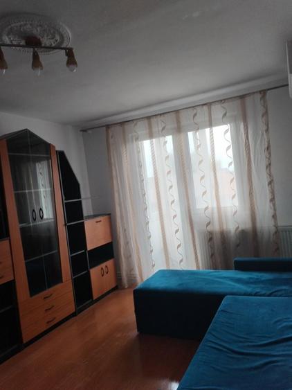 Apartament cu 3 camere semidecomandat în Fortuna