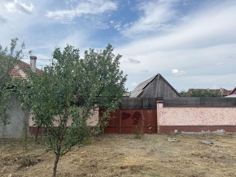 Casă individuală cu 2 camere cu Canalizare în Caporal Alexa