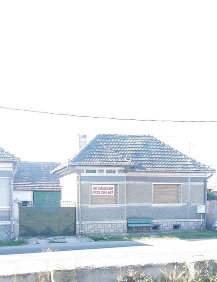 Casă cu 4 camere cu Teren 1300 Mp în Cuciulata