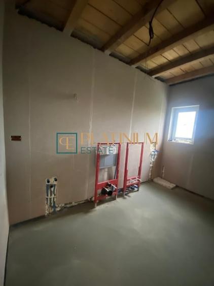 Duplex cu 4 camere cu Canalizare în Dumbrăvița