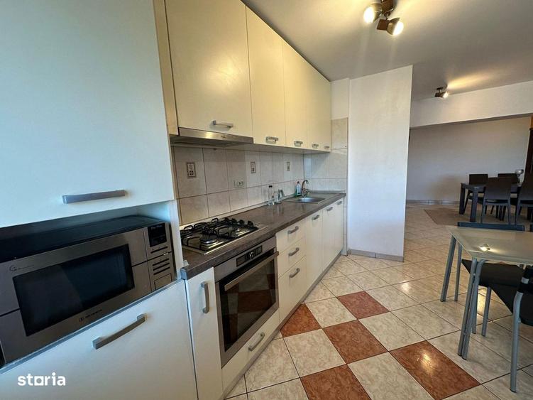 Apartament cu 3 camere semidecomandat, mobilat în Bucureștii Noi