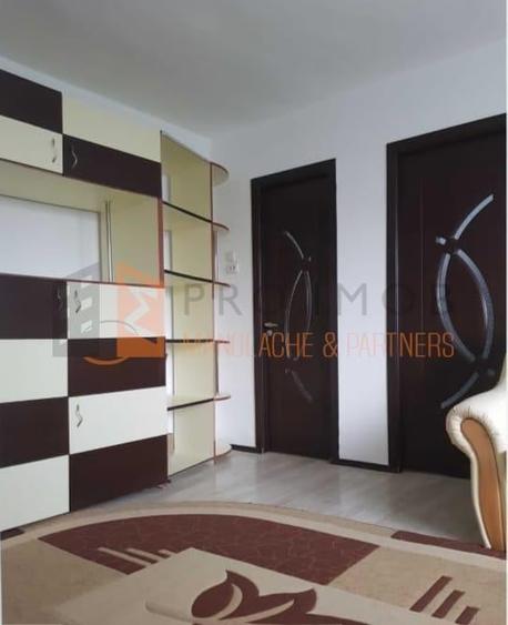 Apartament cu 2 camere semidecomandat, mobilat în Unirii Sud