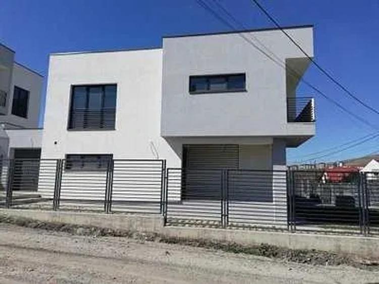 Casă individuală cu 5 camere cu Canalizare în Iris