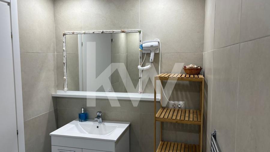 Apartament cu 3 camere decomandat, mobilat în Olimp
