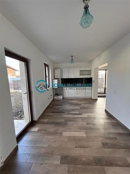 Duplex cu 4 camere cu Canalizare în Strejnicu