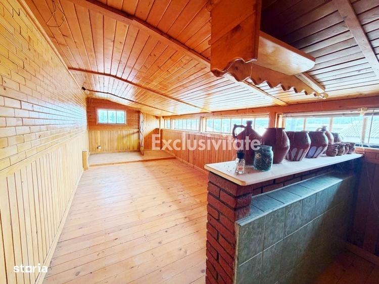 Apartament cu 3 camere decomandat în Cerbu