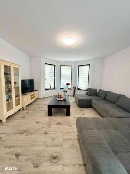 Casă cu 3 camere cu Teren 500 Mp în Letea Veche
