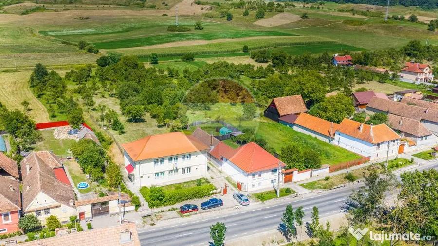 Casă cu 6 camere cu Teren 2794 Mp în Bunești