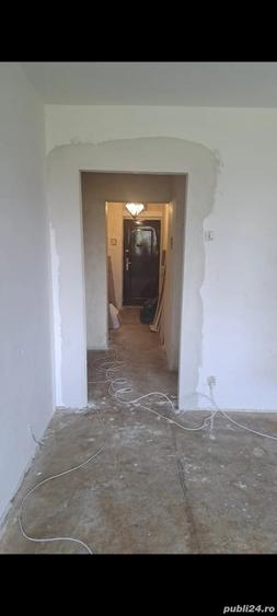 Apartament cu 2 camere decomandat în Drumul Taberei
