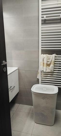 Apartament cu 4 camere decomandat, mobilat în Drumul Taberei