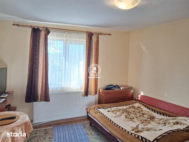 Casă cu 6 camere cu Teren 808 Mp în Lețcani