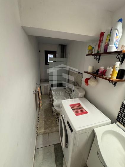 Casă individuală cu 6 camere cu Canalizare în Bucureștii Noi