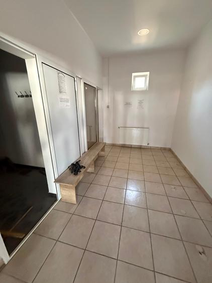 Spațiu comercial, de 650 mp, în Bragadiru