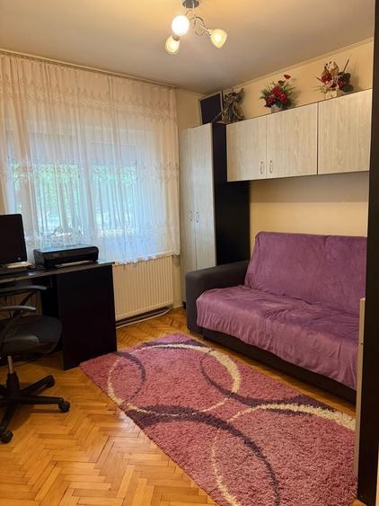 Apartament cu 3 camere decomandat în Micro 16