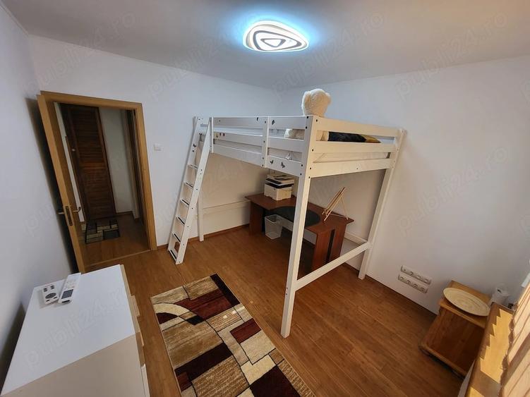 Apartament cu 3 camere semidecomandat în Ghencea