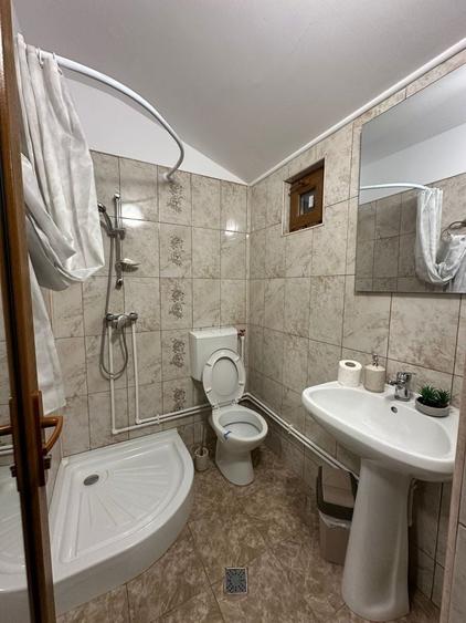 Casă cu 3 camere cu Teren 2700 Mp în Victoria