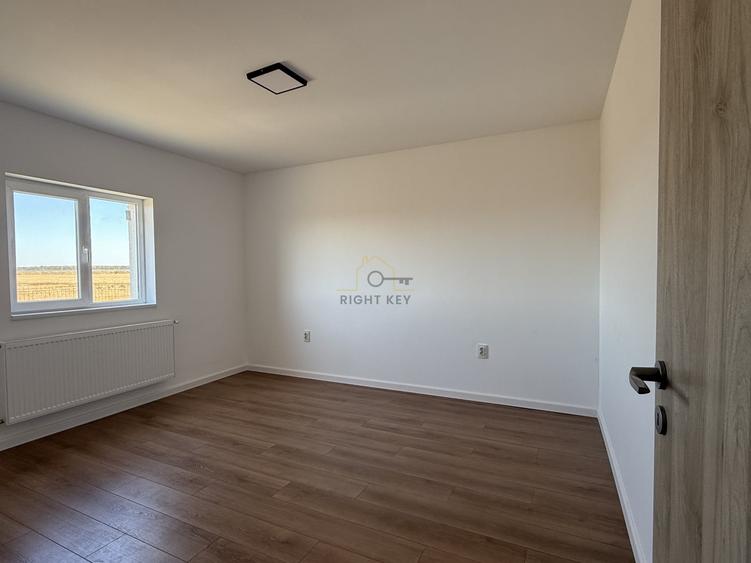 Casă individuală cu 6 camere cu Teren 500 Mp în Ciorogârla