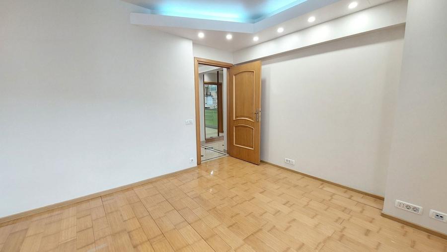 Apartament 3 camere decomandat de închiriat - Unirii, Bd. Mircea Vodă, - 14