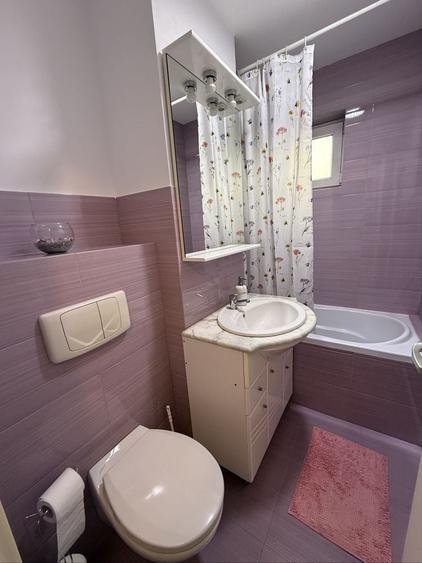 Apartament cu 2 camere decomandat în Micro 5