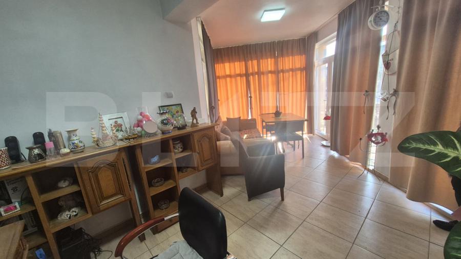 Casă cu 5 camere cu Teren 496 Mp în Cloșca
