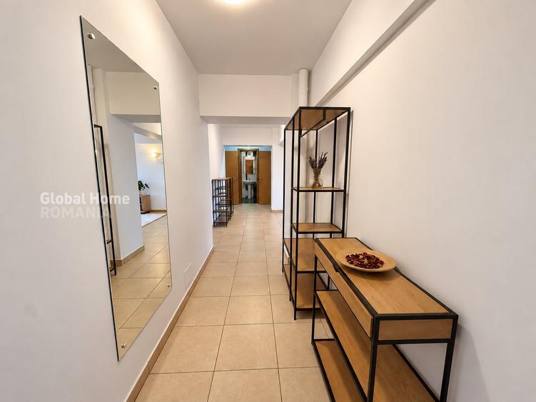 Apartament cu 4 camere decomandat, mobilat în P-ța Romană
