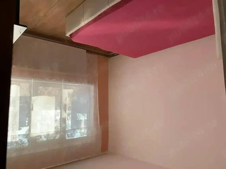Apartament cu 3 camere decomandat în Apărătorii Patriei