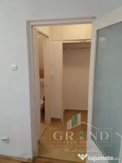 Spațiu comercial, de 24 mp, în Central