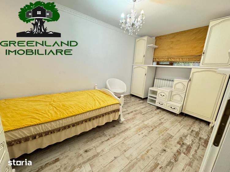 Apartament cu 7 camere decomandat în Bucium