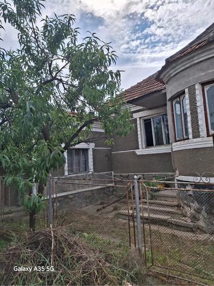 Casă cu Teren 500 Mp în Săcel