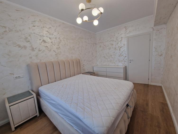 Apartament cu 2 camere decomandat în Podu Roș
