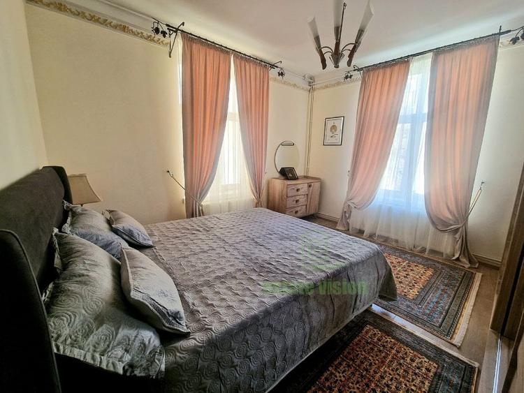 Apartament cu 5 camere semidecomandat, mobilat în Grădina Icoanei