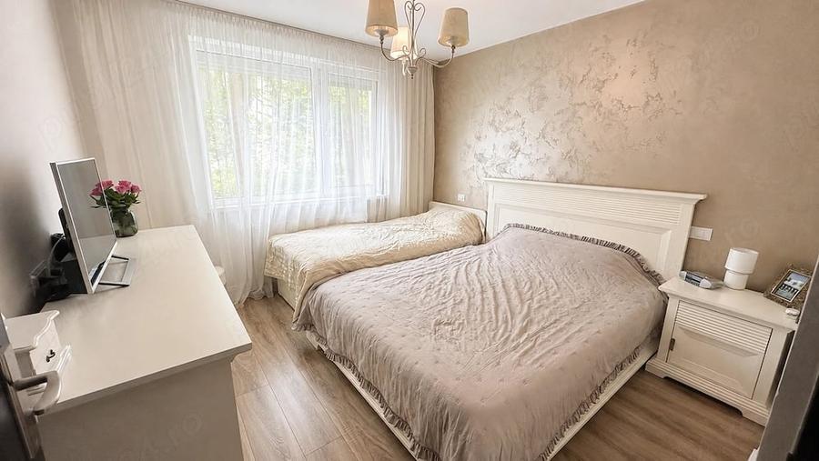 Apartament cu 3 camere decomandat în Ultracentral