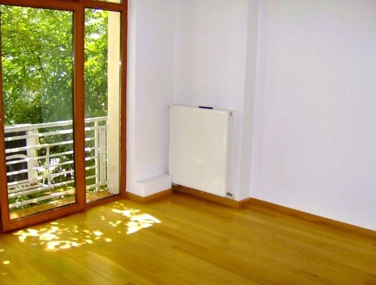 Apartament cu 6 camere în Victoriei
