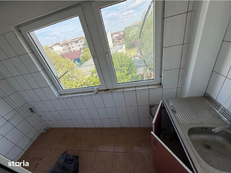 Garsonieră semidecomandată în Central