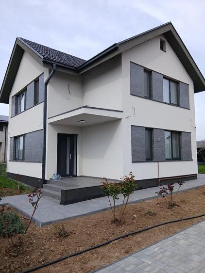 Casă cu 4 camere cu Teren 700 Mp în Giarmata