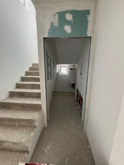 Apartament cu 4 camere decomandat în Moșnița Veche