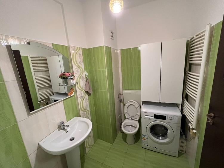 Apartament cu 2 camere decomandat, mobilat în Central