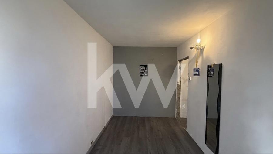 Apartament cu 3 camere decomandat în Astra