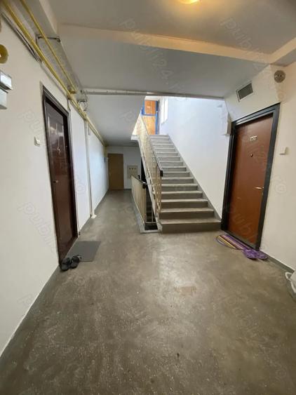 Apartament cu 3 camere semidecomandat în Militari