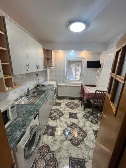 Apartament cu 2 camere semidecomandat în Tineretului