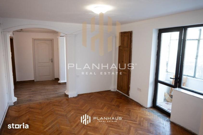 Apartament cu 3 camere decomandat în Republicii